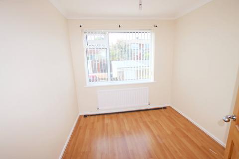 2 bedroom flat to rent, Ancaster Road, Whickham NE16