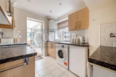 106 Brownspring Drive, London, SE9 3LB