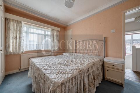 106 Brownspring Drive, London, SE9 3LB