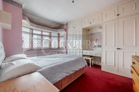 106 Brownspring Drive, London, SE9 3LB
