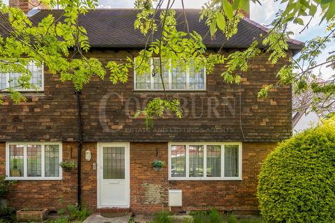 2 Admiral Seymour Road, London, SE9 1SL