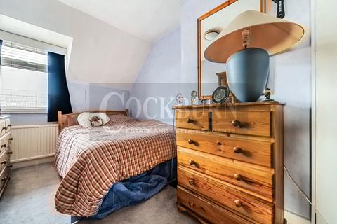 22 Lannoy Road, London, SE9 2BN