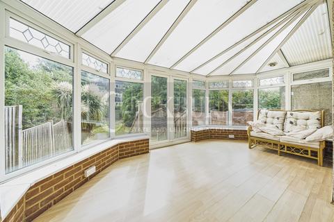 65 Beaconsfield Road, London, SE9 4DS