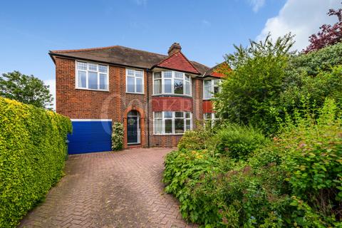 274 Court Road, Eltham, London, SE9 4TY