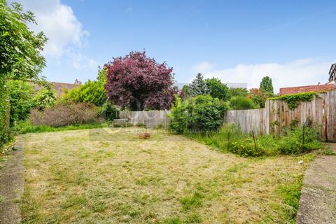 274 Court Road, Eltham, London, SE9 4TY
