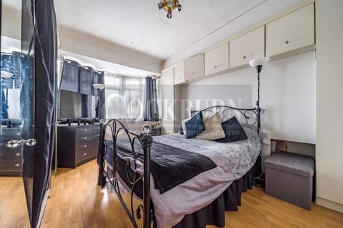 39 Crossmead, London, SE9 3AA