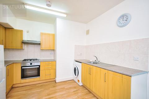 3 bedroom terraced house to rent, Off Prince Regents Ln, Bekton, London, E16