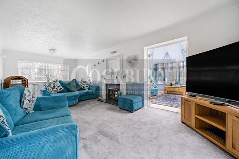 16 Rennets Close, London, SE9 2NQ