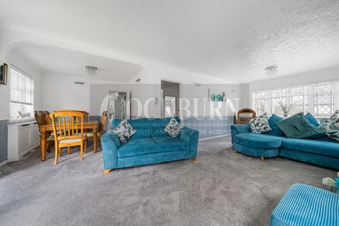 16 Rennets Close, London, SE9 2NQ