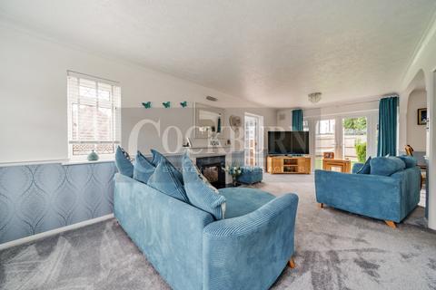 16 Rennets Close, London, SE9 2NQ