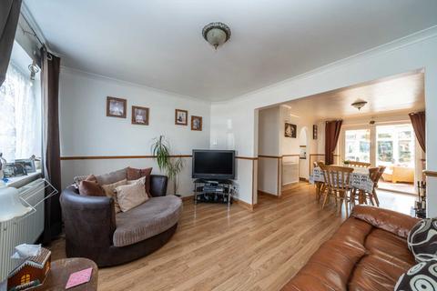 16 Barnfield, Hemel Hempstead, HP3 9QH