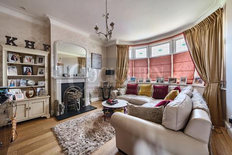 266 Court Road, Eltham, London, SE9 4TY