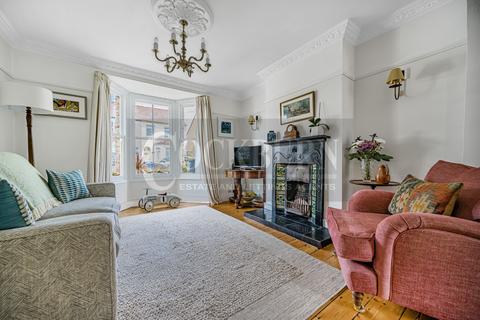 17 Dorset Road, London, SE9 4QY