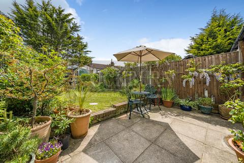 17 Dorset Road, London, SE9 4QY
