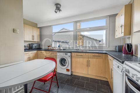 24 Cedar Mount, London, SE9 4RU