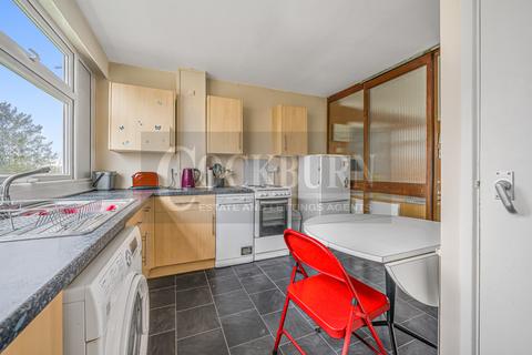 24 Cedar Mount, London, SE9 4RU