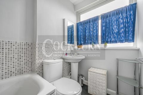 24 Cedar Mount, London, SE9 4RU