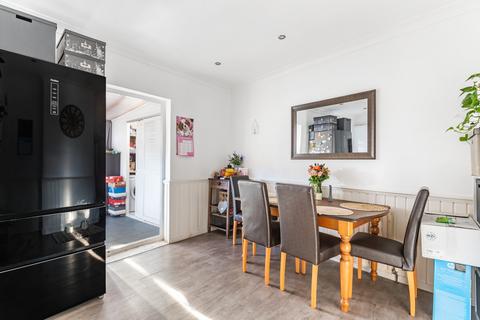 2 Reventlow Road, London, SE9 2DJ