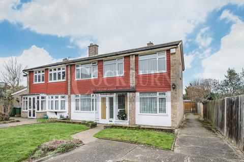 6 Downleys Close, London, SE9 3NA