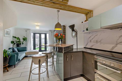 25 Two Gates Way, Shafton, Barnsley, S72 8WL