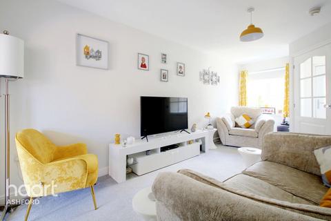 35 Violet Way, Kingsnorth, Ashford, TN23 3GH