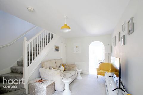 35 Violet Way, Kingsnorth, Ashford, TN23 3GH