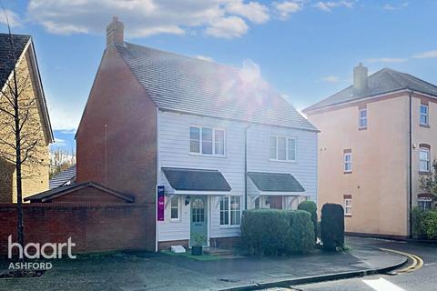35 Violet Way, Kingsnorth, Ashford, TN23 3GH