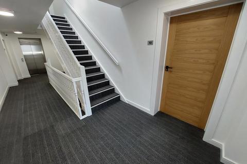 3 bedroom apartment for sale, Carmona Court, Cavendish Road, Salford, M7