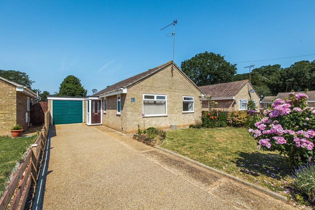 Heacham 2 bed detached bungalow for sale £295,000