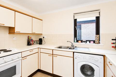1 bedroom apartment to rent, The Chilterns, Gloucester Green