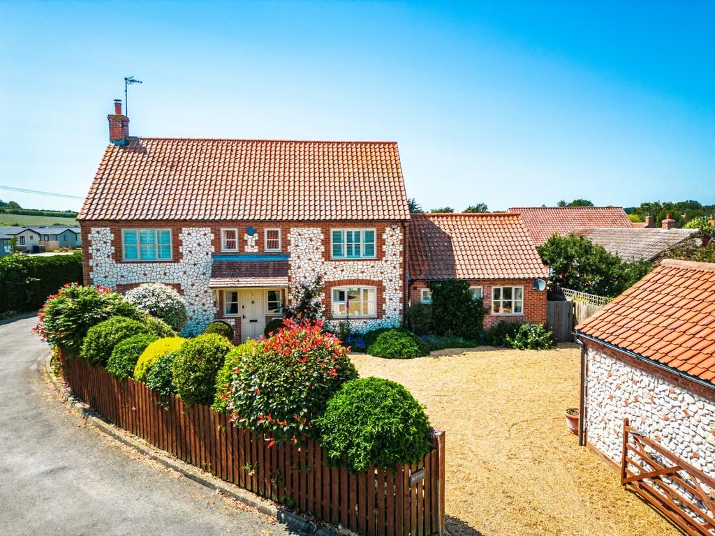 Burnham Market 5 bed detached house for sale £995,000