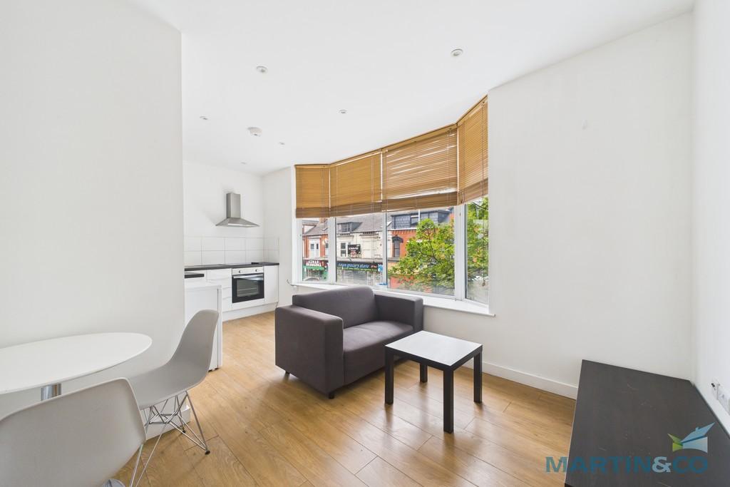 Open Plan Lounge/ Kitchen