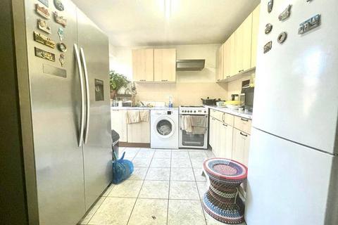 173 Henley Road, Ilford, IG1 2TP