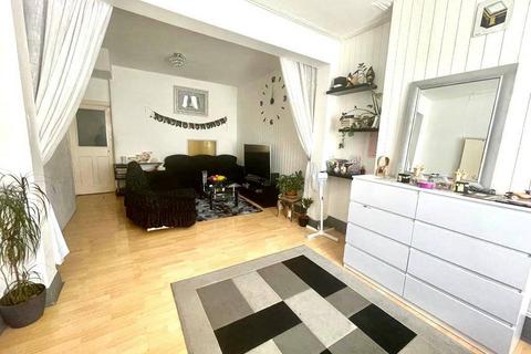 173 Henley Road, Ilford, IG1 2TP