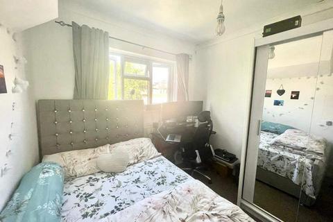 173 Henley Road, Ilford, IG1 2TP