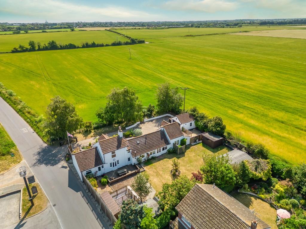 Burgh Castle 4 bed detached house for sale £500,000