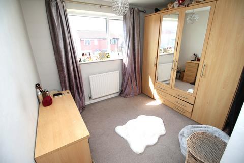 6 Aintree Close, Bedworth, CV12 8TQ
