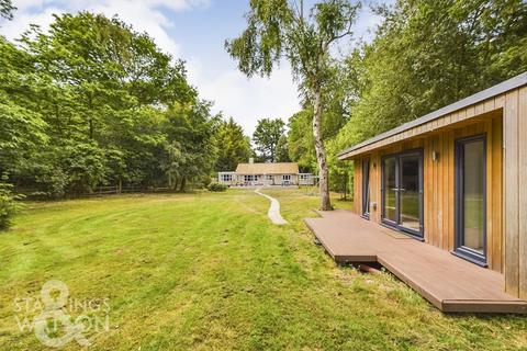4 bedroom detached bungalow for sale, Yarmouth Road, Broome, Bungay