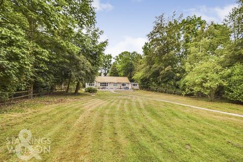 4 bedroom detached bungalow for sale, Yarmouth Road, Broome, Bungay