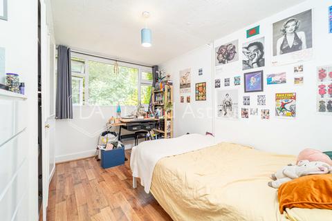 4 bedroom terraced house to rent, Campsfield Road, Crouch End , London