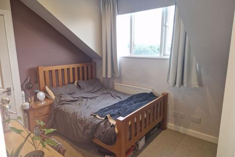 18 Newport View, Leeds, LS6 3BX