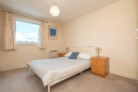 2 bedroom flat to rent, Constitution Street, Edinburgh, EH6