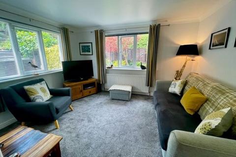 24 Wellgarth, Halifax, HX1 2BJ