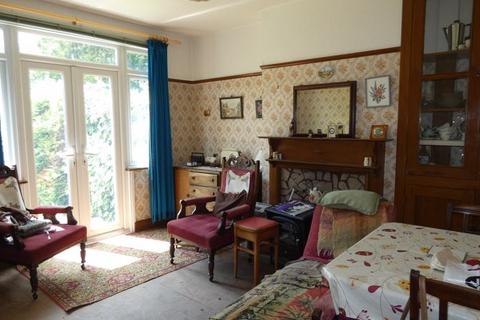 3 bedroom semi-detached house for sale, Cobham Road, Fetcham