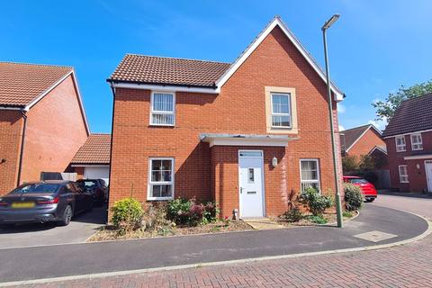 4 bedroom detached house for sale - Bayntun Drive, Lee-On-The-Solent, PO13