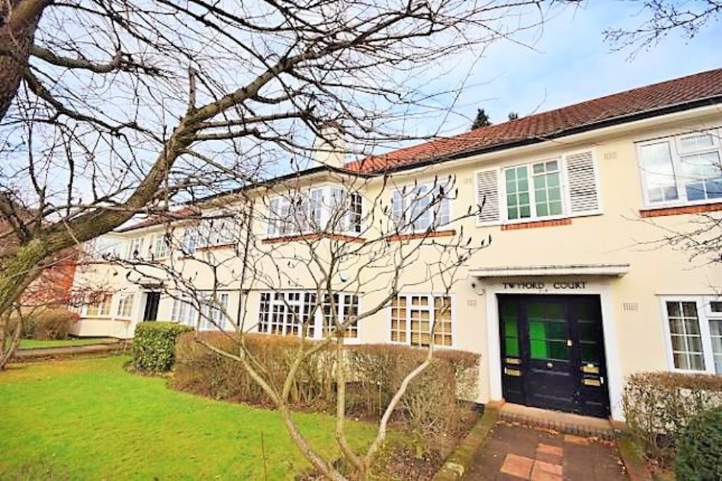 Twyford Avenue, Acton, London 2 bed ground floor flat £525,000