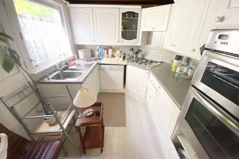 4 bedroom bungalow for sale, Millstream Way, Wooburn Green HP10