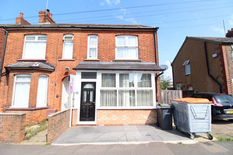 Norton Road, Luton 3 bed semidetached house for sale £325,000