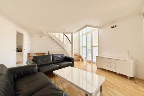 2 bedroom apartment to rent, Princes Court, SE16