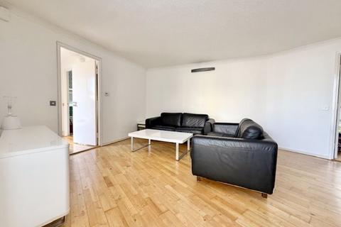 2 bedroom apartment to rent, Princes Court, SE16